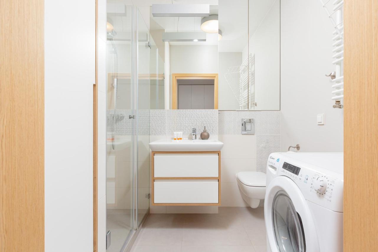 Kolorowy Goclaw Apartment By Noclegi Renters Warsaw Luaran gambar