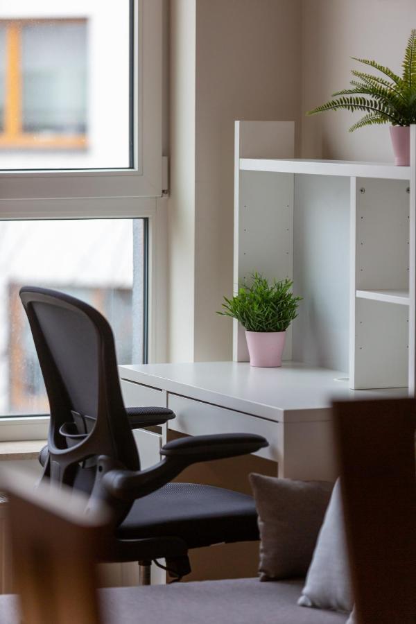 Kolorowy Goclaw Apartment By Noclegi Renters Warsaw Luaran gambar