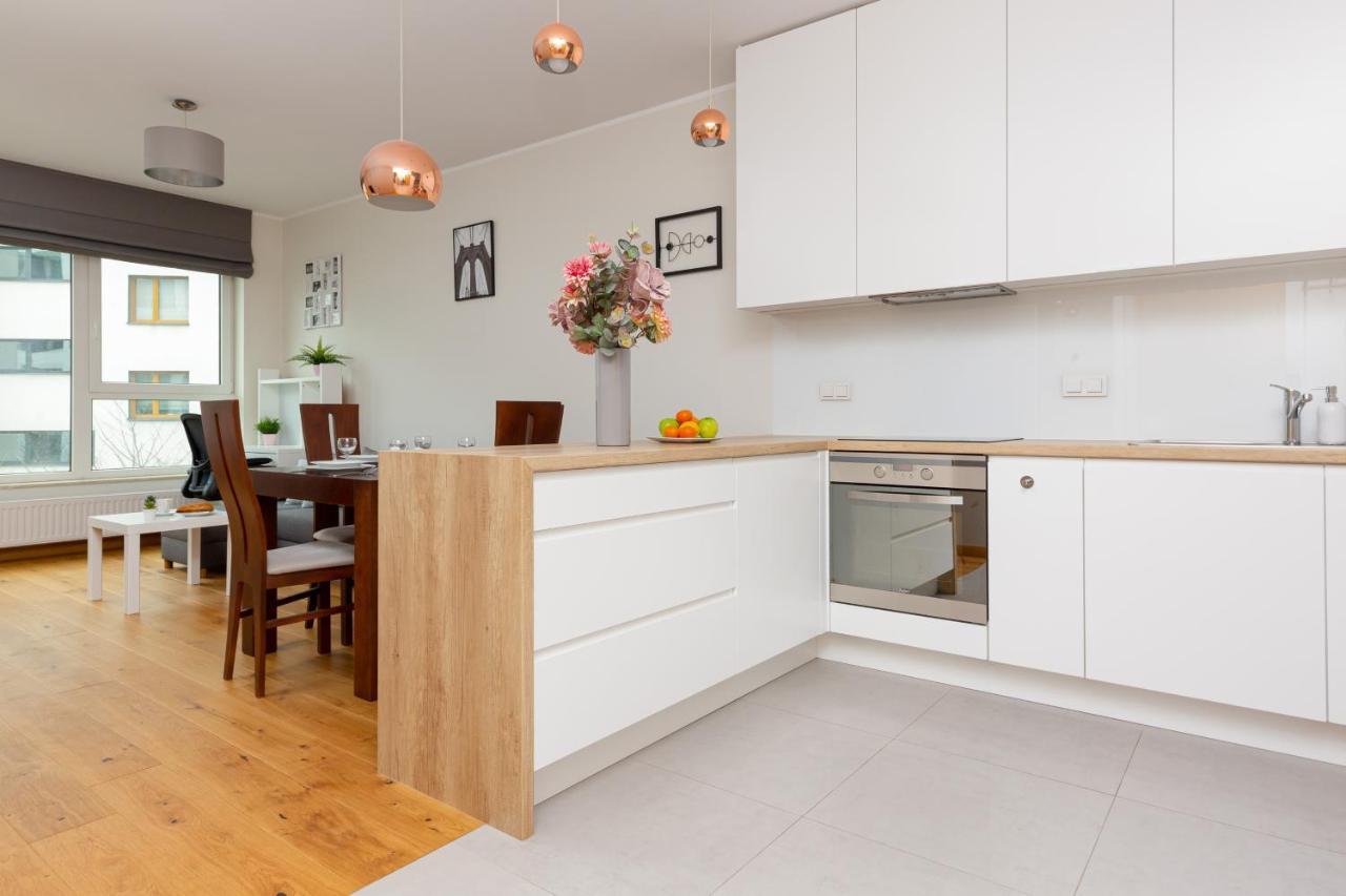 Kolorowy Goclaw Apartment By Noclegi Renters Warsaw Luaran gambar
