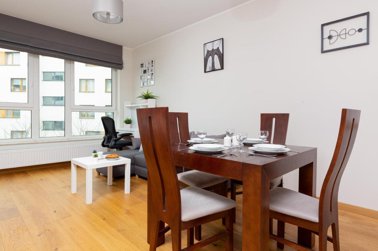 Kolorowy Goclaw Apartment By Noclegi Renters Warsaw Luaran gambar